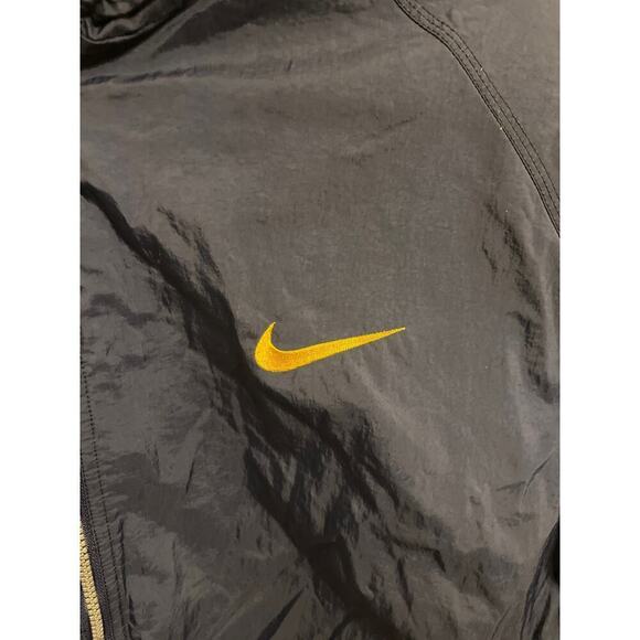Nike Vintage Puffer Big Logo Quilted Men's Jacket, XL (18-20) - Picture 3 of 8